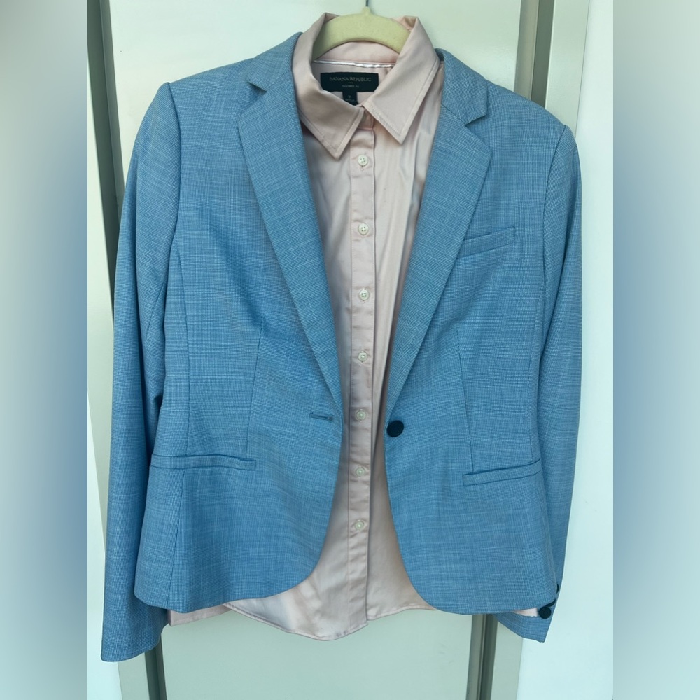 Blazer and Shirt Banana Republic. Size Xs
